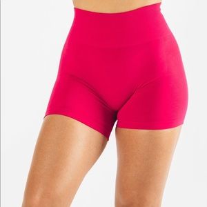 Alphalete Amplify Shorts - Pink (S)